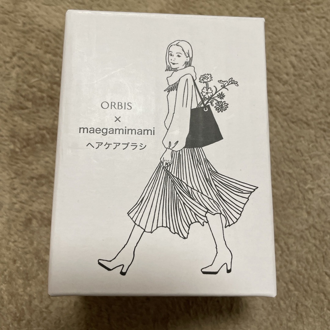 ORBIS(オルビス)の新品未開封オルビスORBIS非売品ノベルティヘアケアブラシ　マエガミマミ コスメ/美容のヘアケア/スタイリング(ヘアブラシ/クシ)の商品写真