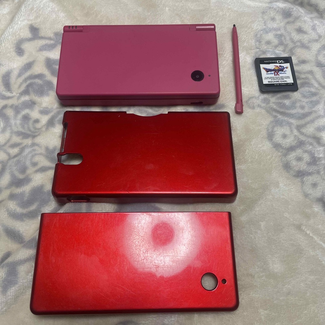 任天堂(ニンテンドウ)のNintendo DS 本体 DSI ピンク　ドラクエIX ケース付き エンタメ/ホビーのゲームソフト/ゲーム機本体(携帯用ゲームソフト)の商品写真