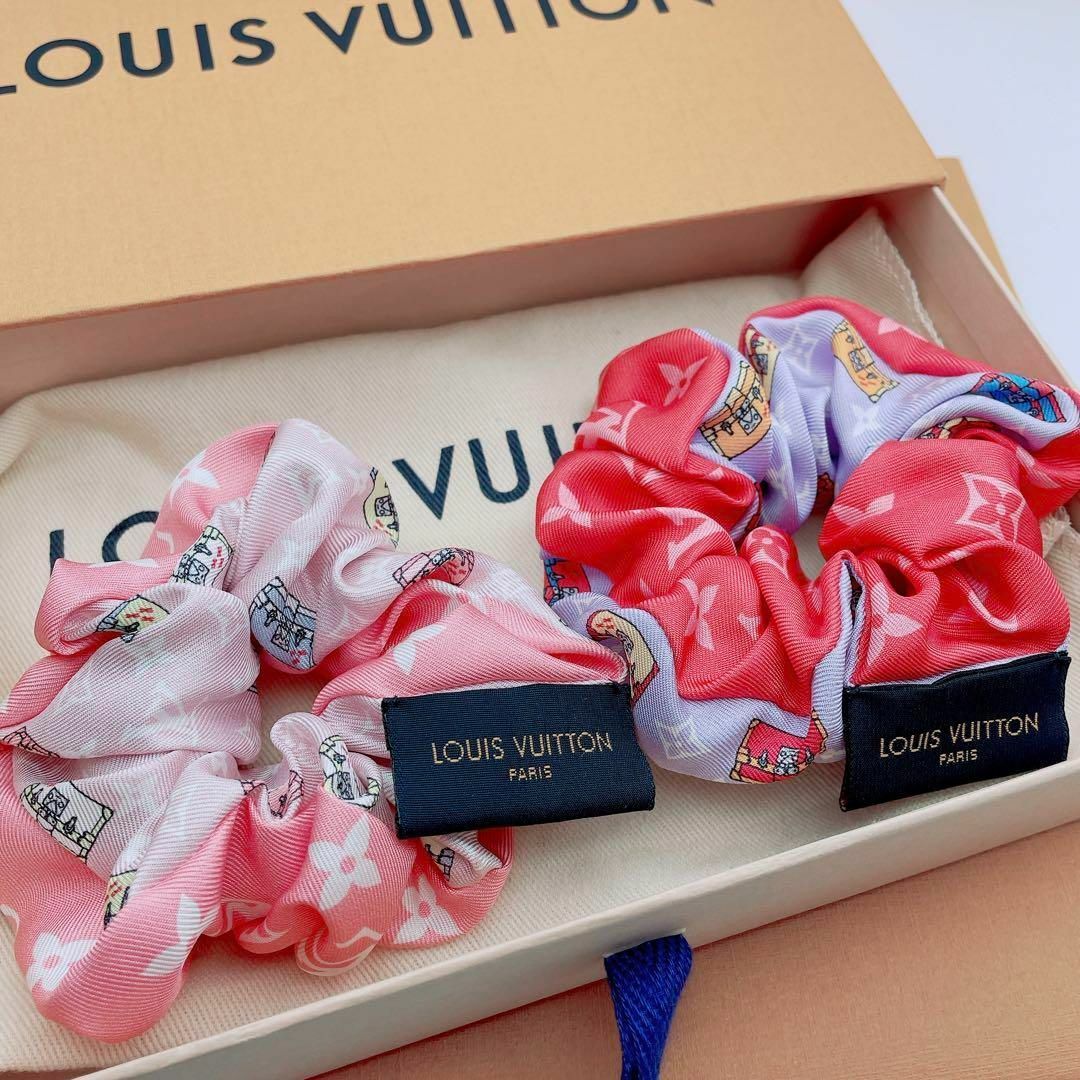 LOUIS VUITTON(ルイヴィトン)の【未使用品】LOUIS VUITTON シュシュ　ミニマルセット　シルク100% レディースのヘアアクセサリー(ヘアゴム/シュシュ)の商品写真