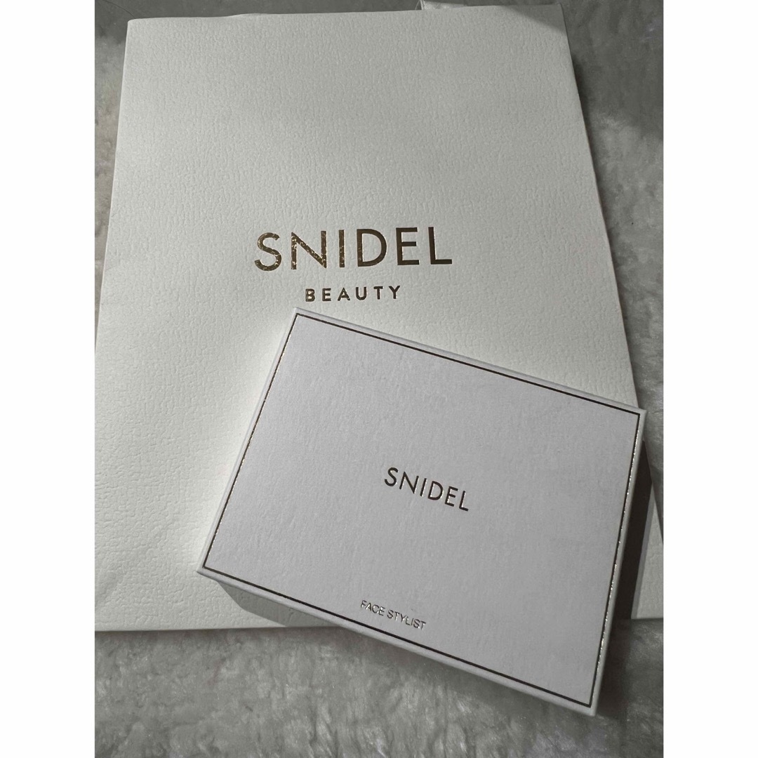 SNIDEL(スナイデル)の新品未使用　スナイデルビューティー フェイススタイリスト 01   コスメ/美容のベースメイク/化粧品(アイシャドウ)の商品写真