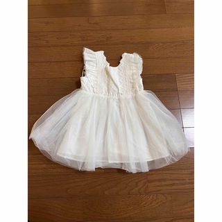 ベビードレス　ワンピース　白　80サイズ(セレモニードレス/スーツ)