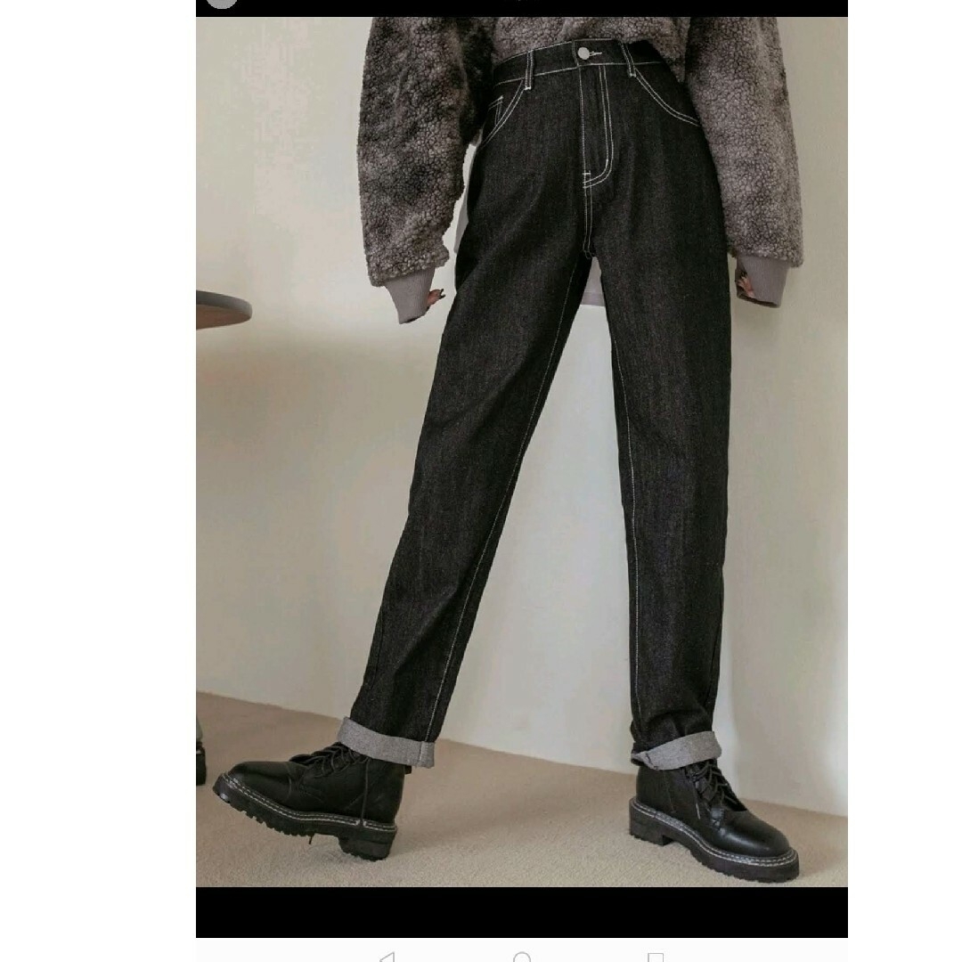 GU(ジーユー)のDAZY ストレートジーンズ スリムフィット ステッチ入り デニム パンツ  L レディースのパンツ(デニム/ジーンズ)の商品写真