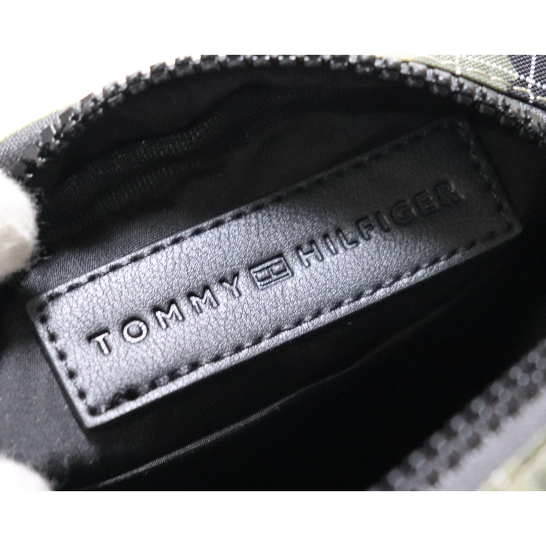 TOMMY HILFIGER(トミーヒルフィガー)の《トミーヒルフィガー》新品 軽量 カモフラ ショルダーバッグ リポーターバッグ メンズのバッグ(ショルダーバッグ)の商品写真