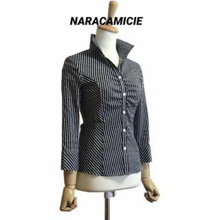ナラカミーチェ(NARACAMICIE)のNARACAMICIE 7分袖丈 サテンストライプ スタンドカラーシャツ(シャツ/ブラウス(長袖/七分))