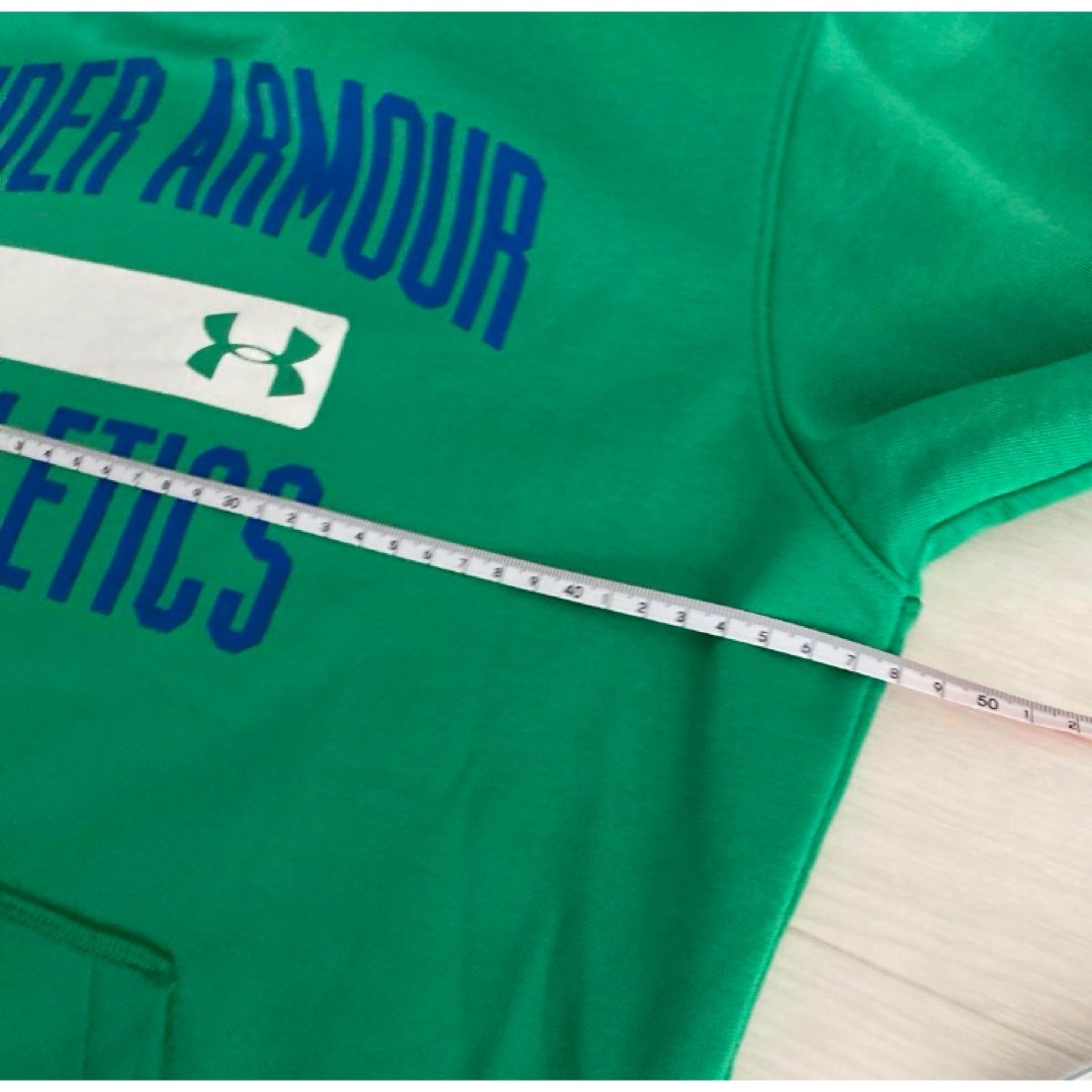 UNDER ARMOUR(アンダーアーマー)のアンダーアーマー　UNDER ARMOUR パーカー　スウェット　160 キッズ/ベビー/マタニティのキッズ服女の子用(90cm~)(Tシャツ/カットソー)の商品写真