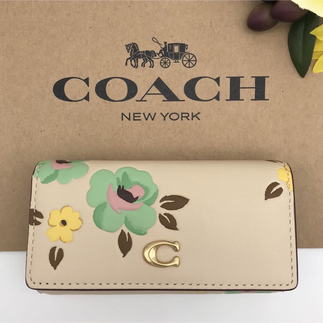Coach コーチ 6 リング キー ケース ウィズ フローラル プリント Coach コーチ 6 リング キー ケース ウィズ フローラル プリント