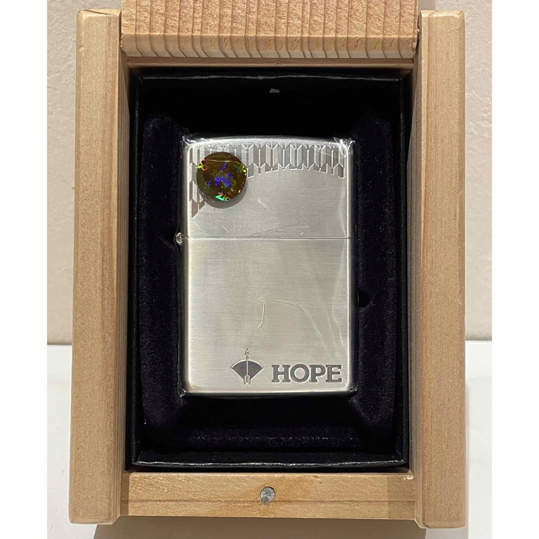 ZIPPO(ジッポー)のzippo HOPE 2013 木箱 エンタメ/ホビーのコレクション(ノベルティグッズ)の商品写真