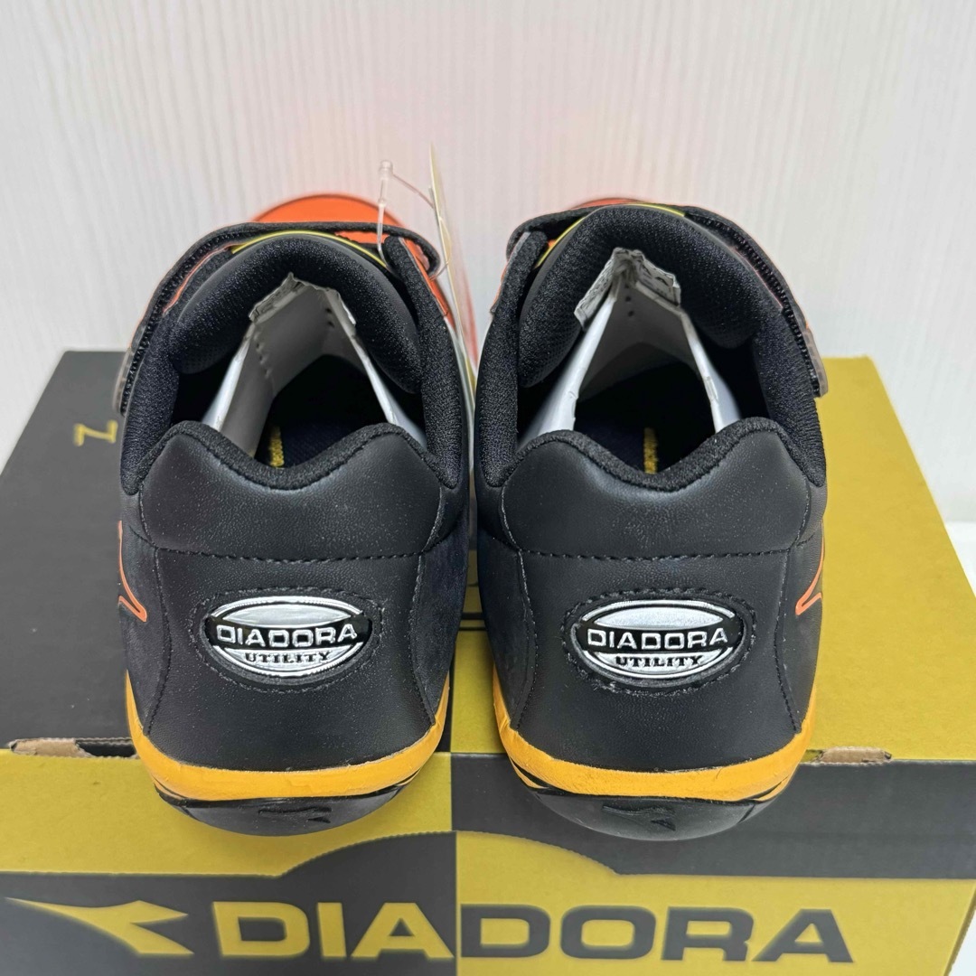 DIADORA(ディアドラ)の【新品未使用】DIADORA 安全靴 作業靴 24.0cm メンズの靴/シューズ(その他)の商品写真