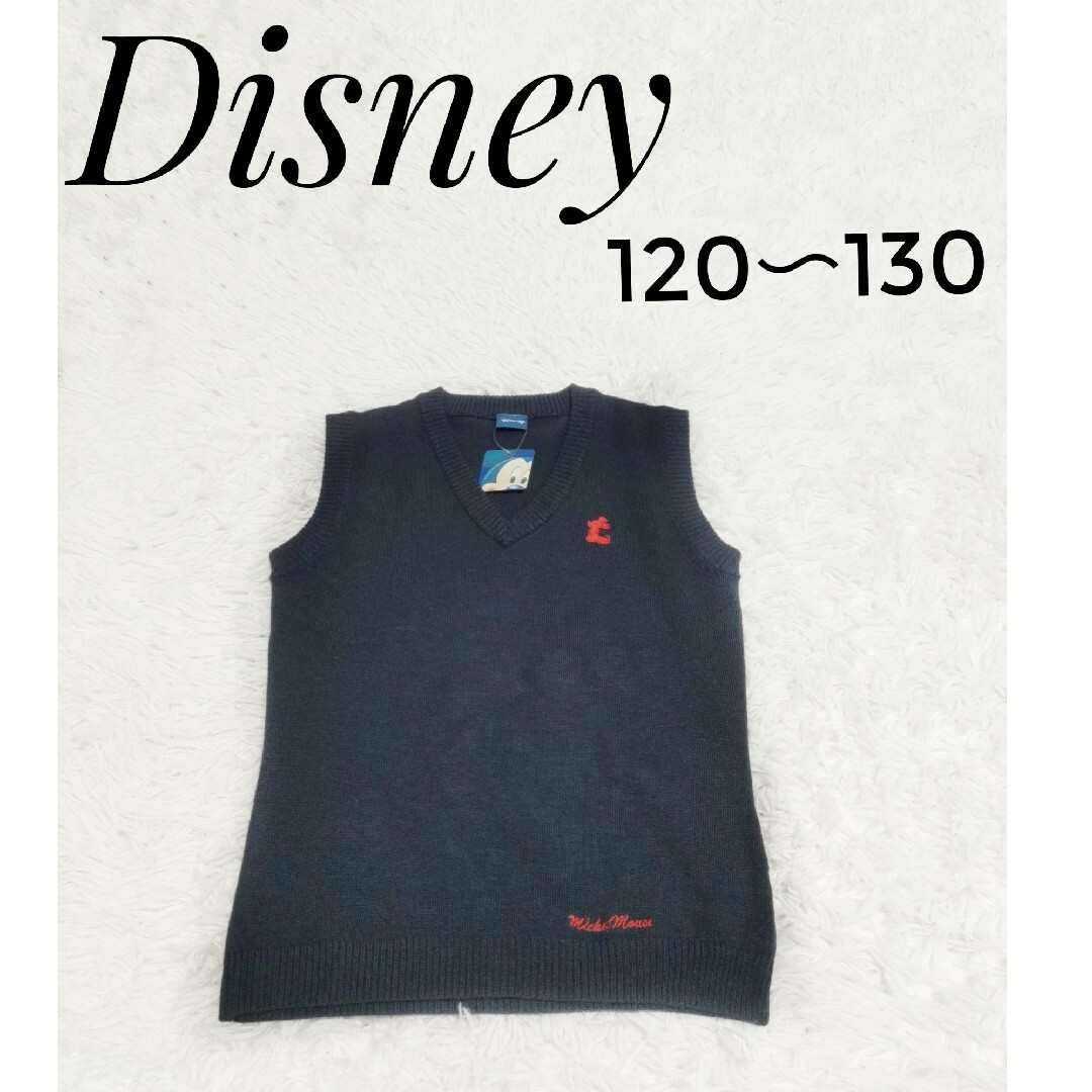 Disney(ディズニー)のDisney　ベスト　紺　ミッキー刺繍　タグ付き　120〜130　新品 キッズ/ベビー/マタニティのキッズ服男の子用(90cm~)(ニット)の商品写真