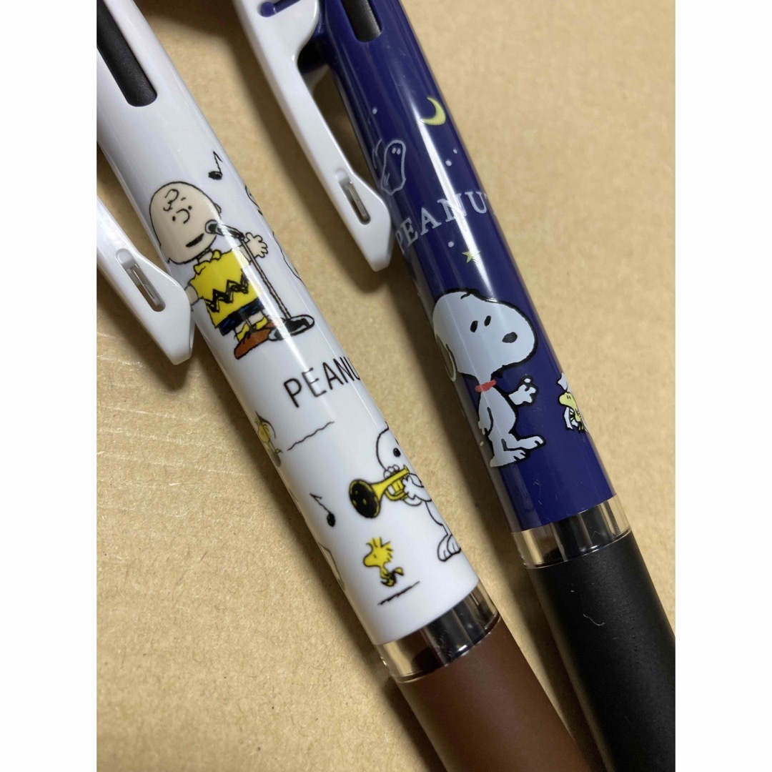 SNOOPY(スヌーピー)のSNOOPY 大人気 ジェットストリーム 2本セット PEANUTS 日本製   エンタメ/ホビーのおもちゃ/ぬいぐるみ(キャラクターグッズ)の商品写真