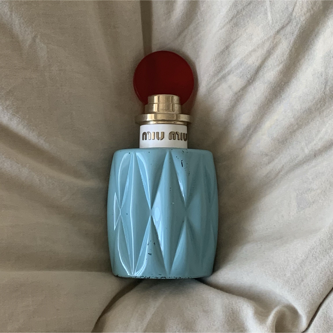 miumiu(ミュウミュウ)のMIU MIU ミュウミュウ オードパルファム　100ml コスメ/美容の香水(香水(女性用))の商品写真