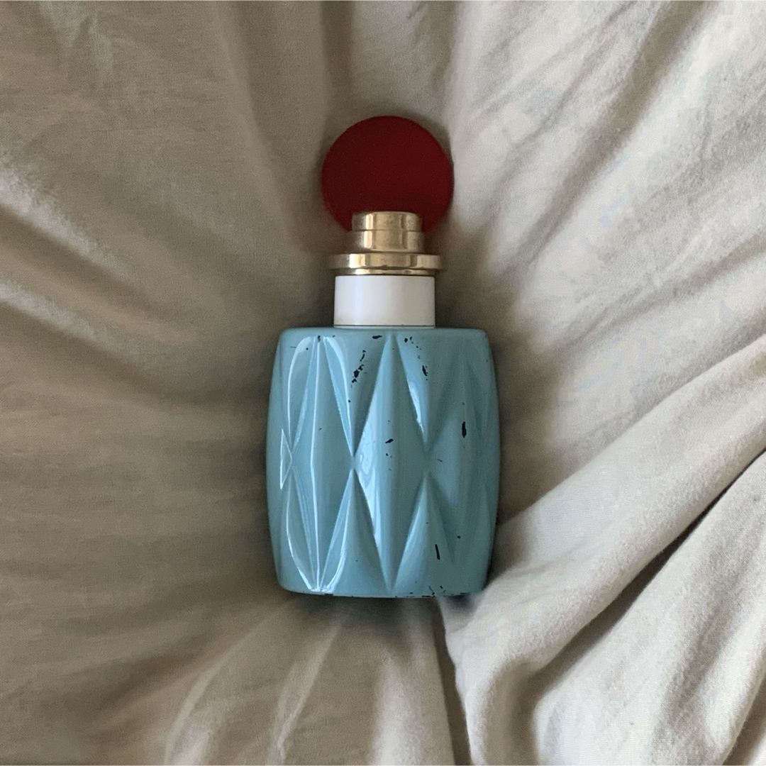 miumiu(ミュウミュウ)のMIU MIU ミュウミュウ オードパルファム　100ml コスメ/美容の香水(香水(女性用))の商品写真
