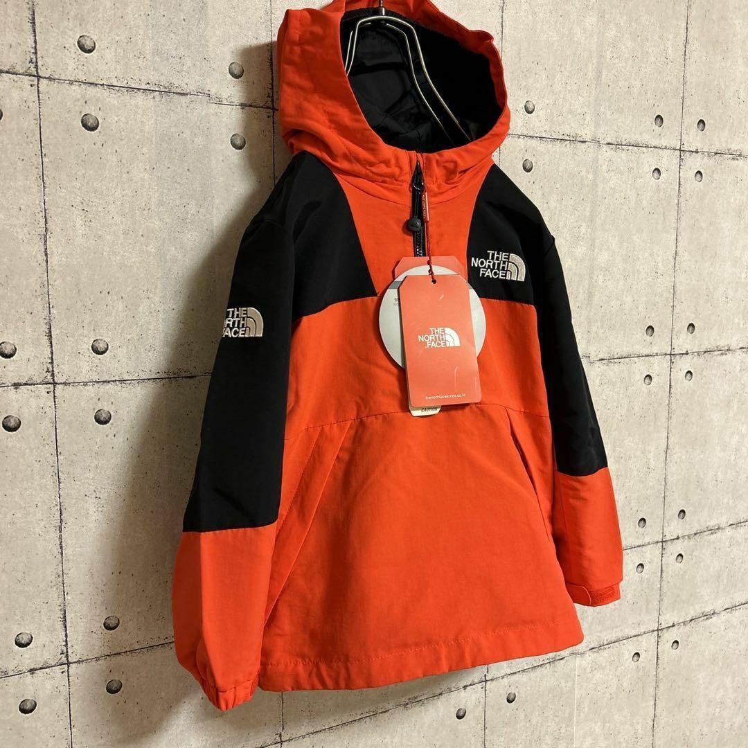 THE NORTH FACE(ザノースフェイス)の【新品】ノースフェイス　マウンテンパーカー　レッド　ブラック　キッズ110 キッズ/ベビー/マタニティのキッズ服男の子用(90cm~)(ジャケット/上着)の商品写真