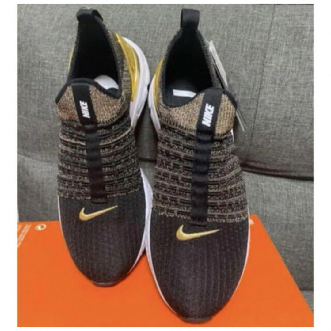 NIKE(ナイキ)の[新品] ナイキ リアクト ファントム フライニット レディースの靴/シューズ(スニーカー)の商品写真