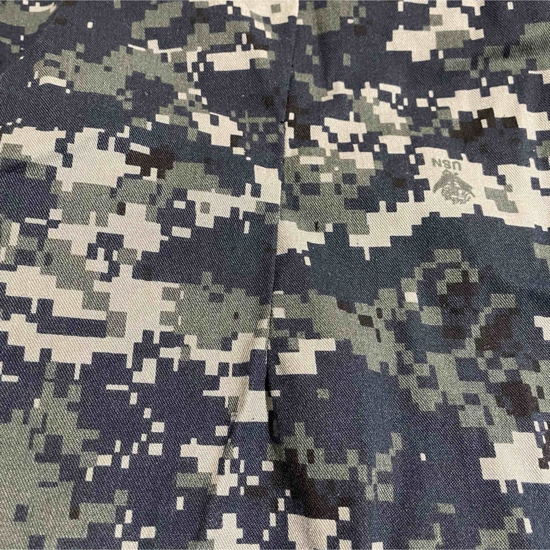 US NAVY ミリタリー　デジタルカモ　NWU UTILITY JACKET メンズのジャケット/アウター(ミリタリージャケット)の商品写真