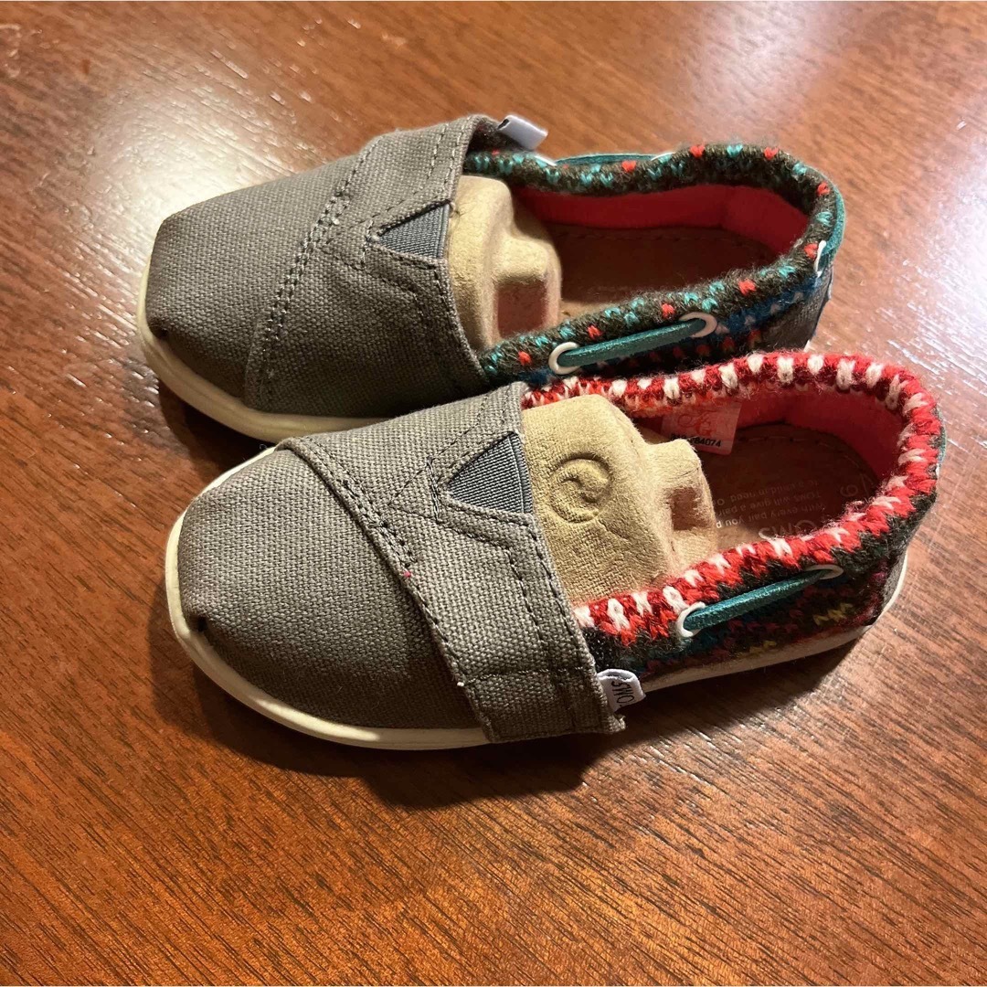 TOMS(トムズ)の新品　TOMS 13センチ　シューズ キッズ/ベビー/マタニティのベビー靴/シューズ(~14cm)(スニーカー)の商品写真