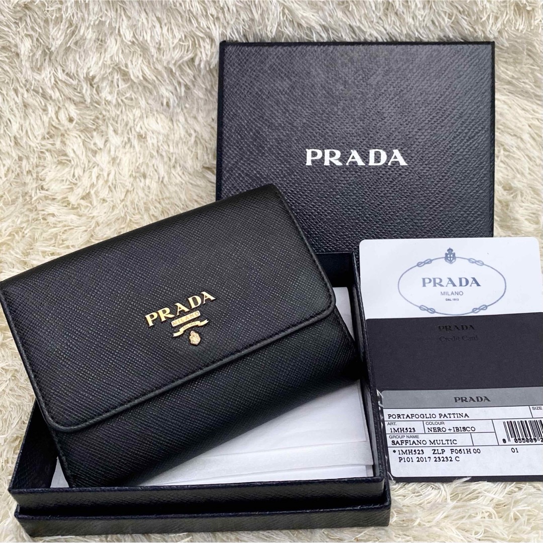 PRADA(プラダ)の極美品✨プラダ PRADA サフィアーノレザー ブラック ピンク 折り財布 レディースのファッション小物(財布)の商品写真