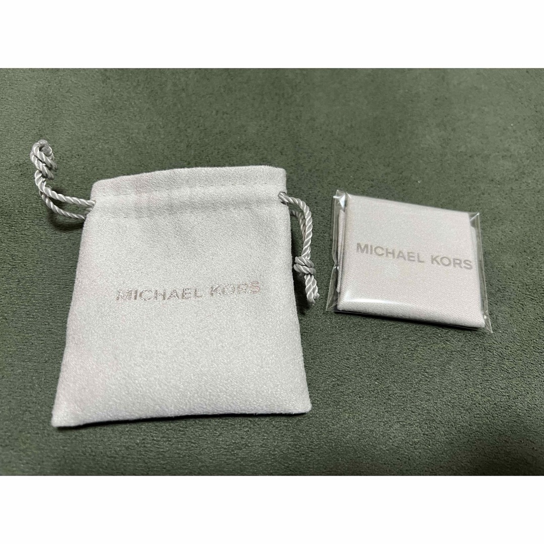 Michael Kors(マイケルコース)のMICHAELKORS マイケルコース　箱　巾着袋 レディースのバッグ(ショップ袋)の商品写真