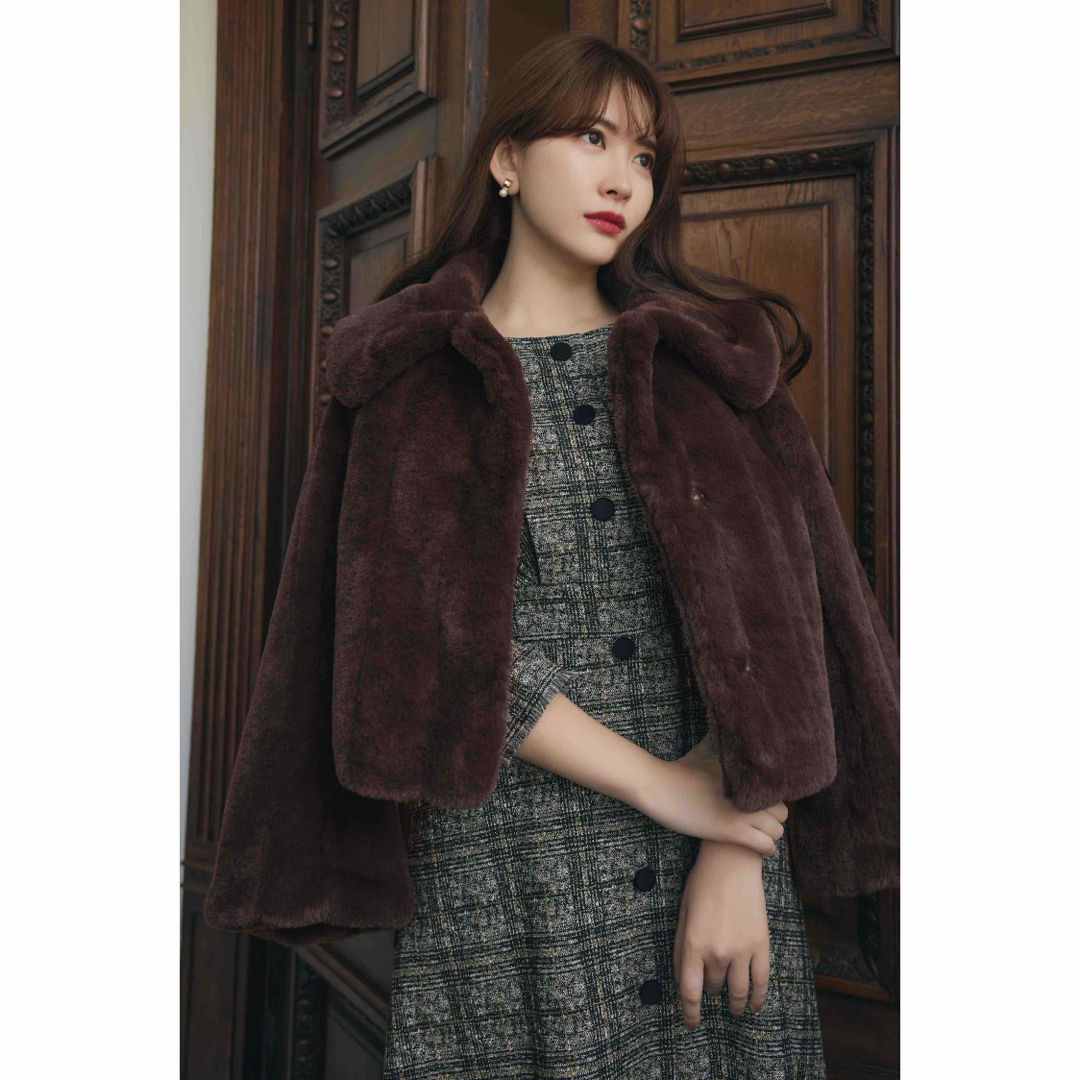 Her lip to Winter Love Faux Fur Coatrady