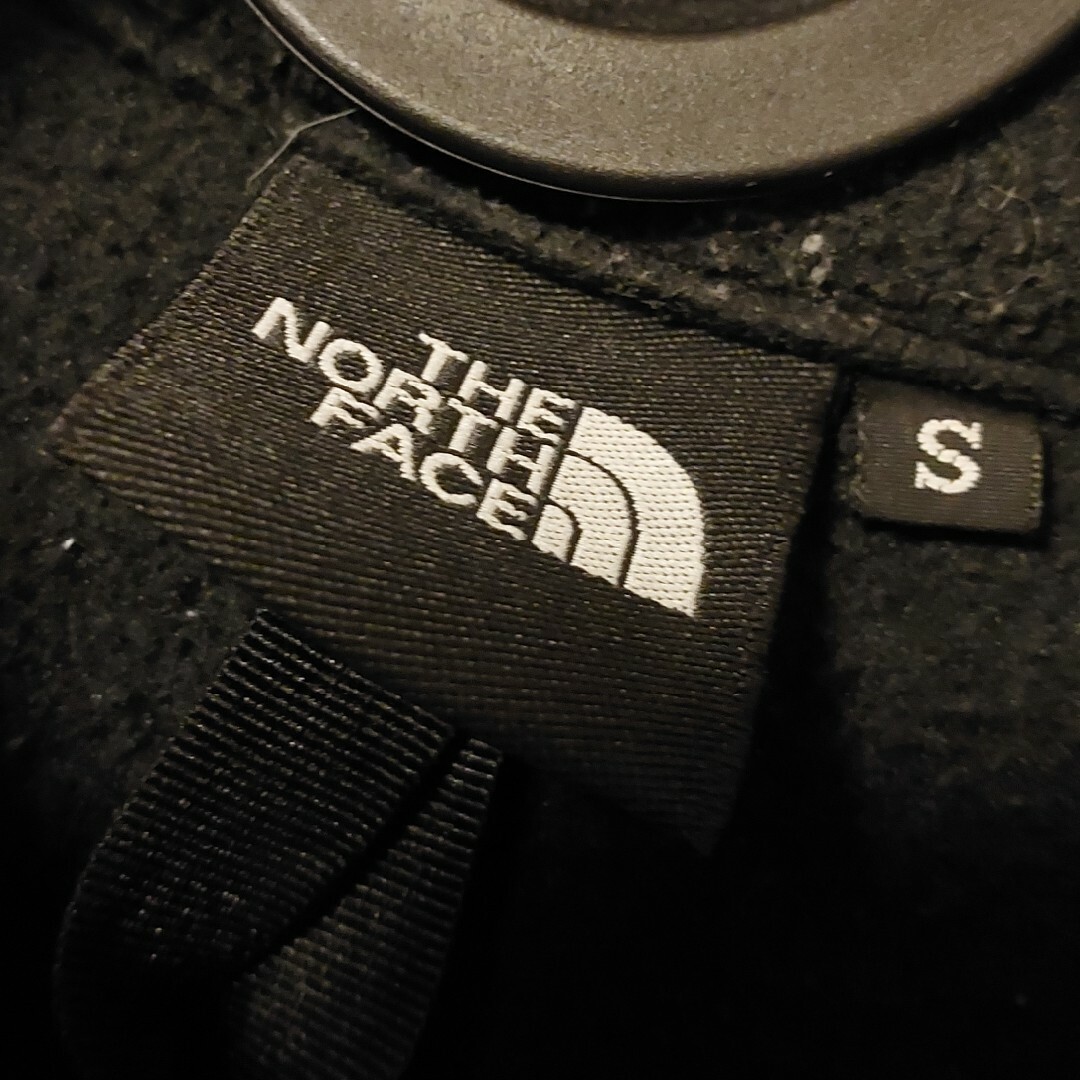 THE NORTH FACE(ザノースフェイス)のTHENORTHFACE　デナリーフーディ　Sサイズ メンズのジャケット/アウター(マウンテンパーカー)の商品写真