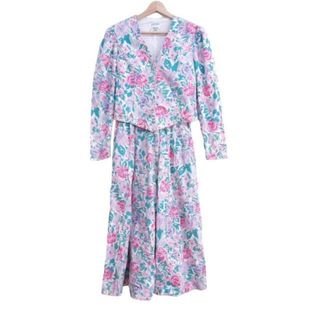 ローラアシュレイ スーツ(レディース)の通販 56点 | LAURA ASHLEYの ローラアシュレイ スーツ(レディース)の通販 56点 | LAURA ASHLEYの