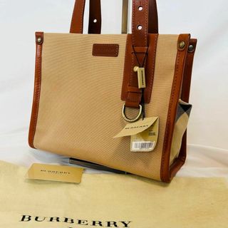 BURBERRY - 【美品】BURBERRYノバチェックパイピングジップアップ