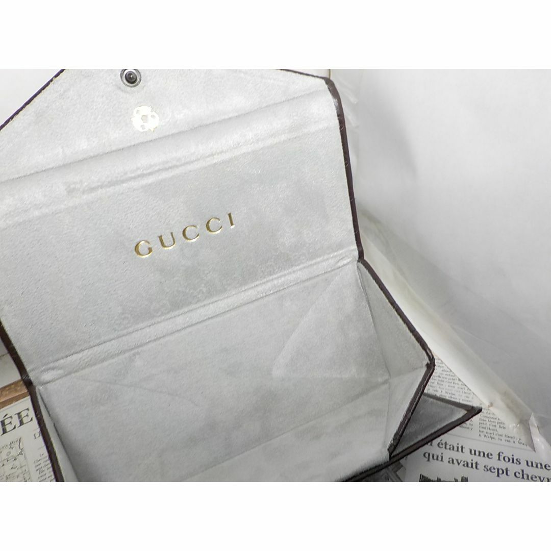 Gucci(グッチ)のGUCCI折り畳みメガネケース M レディースのファッション小物(サングラス/メガネ)の商品写真