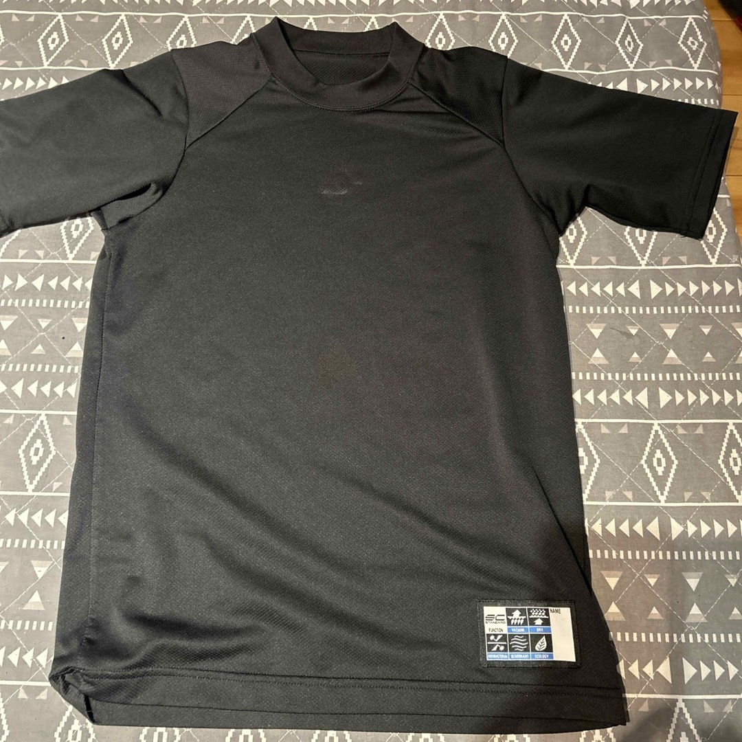 SSK(エスエスケイ)のSSK 黒アンダーシャツ　150 スポーツ/アウトドアの野球(ウェア)の商品写真