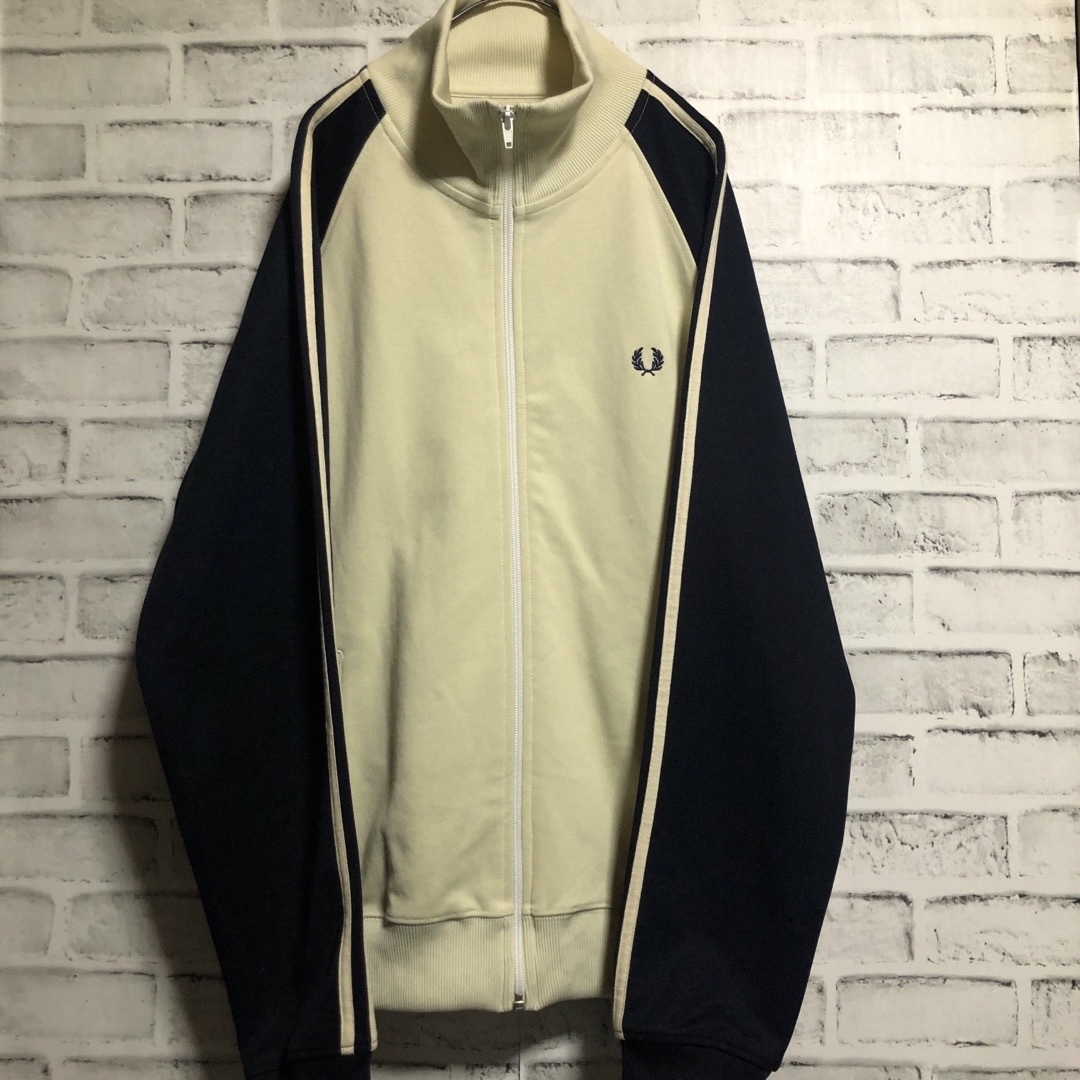 FRED PERRY - 美品⭐️Fred Perry トラックジャケット M 刺繍 FRED PERRY - 美品⭐️Fred Perry トラックジャケット M 刺繍