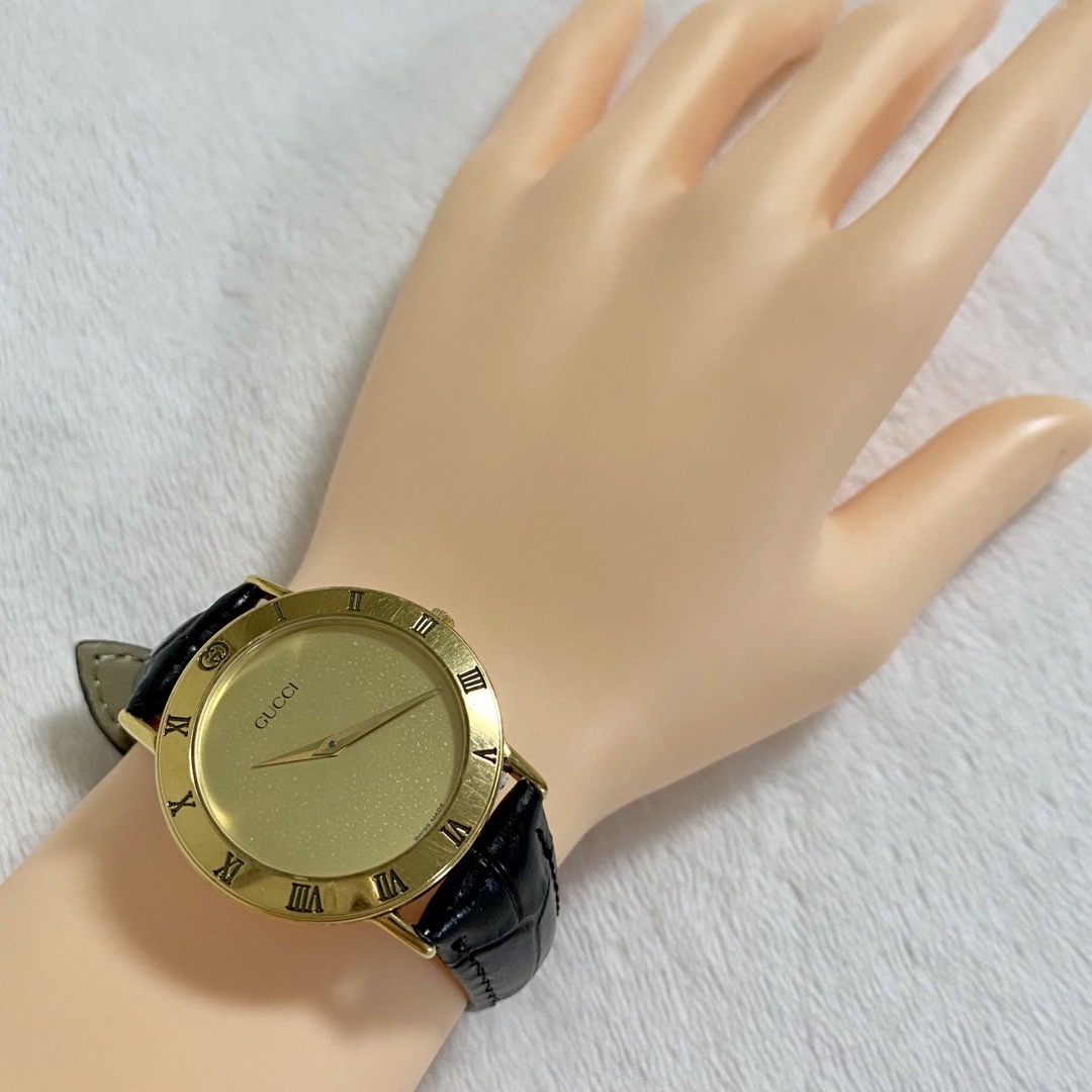 GUCCI グッチ 3000.2M ゴールド文字盤 QZ 1BKY メンズ腕時計 GUCCI グッチ 3000.2M ゴールド文字盤 QZ 1BKY メンズ腕時計