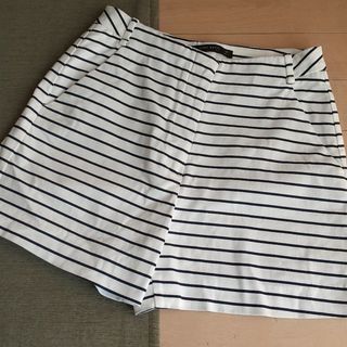 ザラ(ZARA)のZARA ショートパンツ(ショートパンツ)