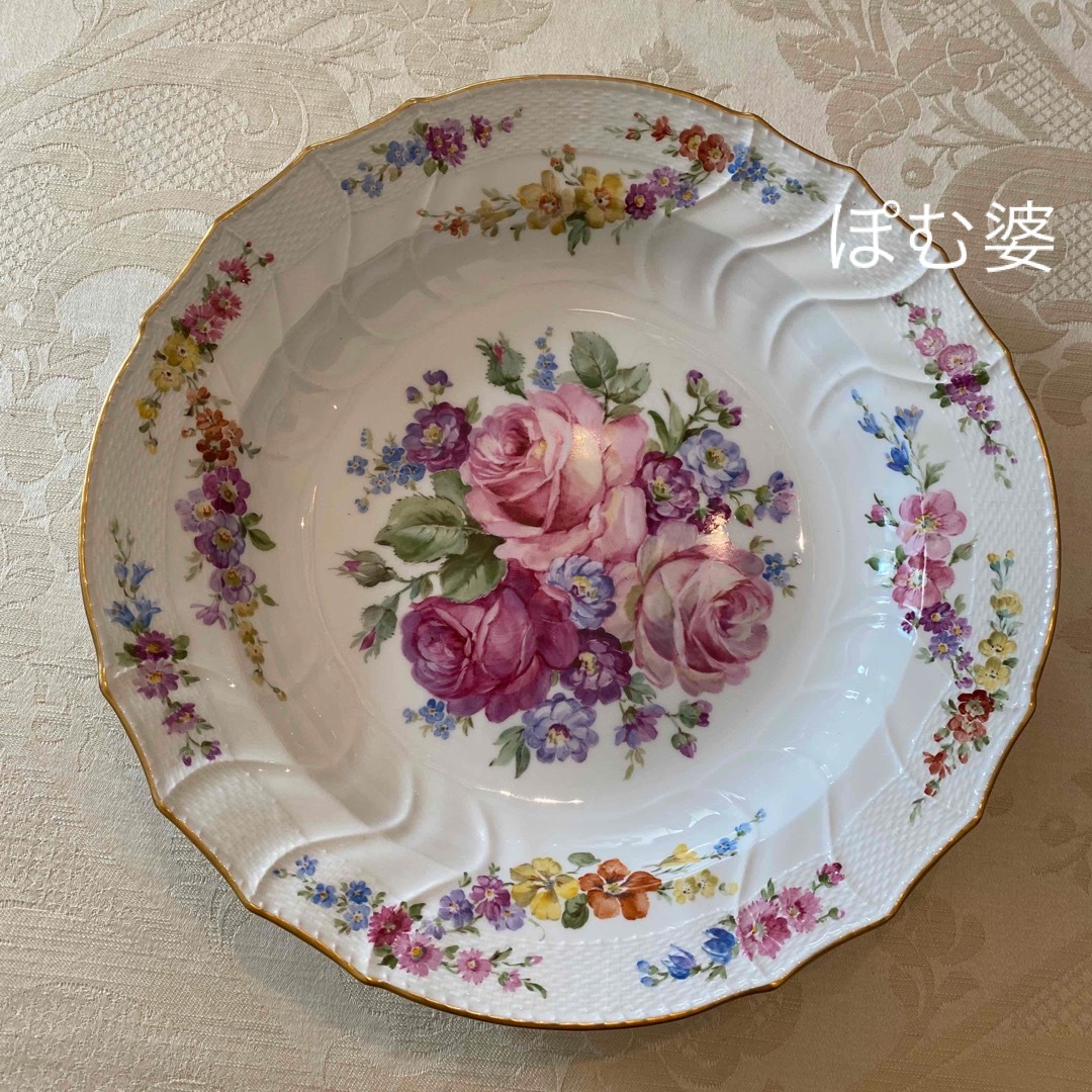 MEISSEN(マイセン)の【KPMベルリン】金彩 手描き レリーフ／大深皿 「薔薇のブーケ／ピンクローズ」 インテリア/住まい/日用品のキッチン/食器(食器)の商品写真