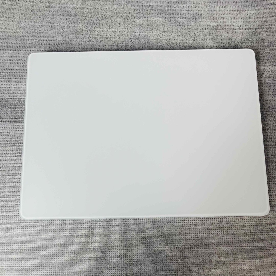 Apple(アップル)のApple Magic Trackpad2 A1535 マジックトラックパッド2 スマホ/家電/カメラのPC/タブレット(PC周辺機器)の商品写真