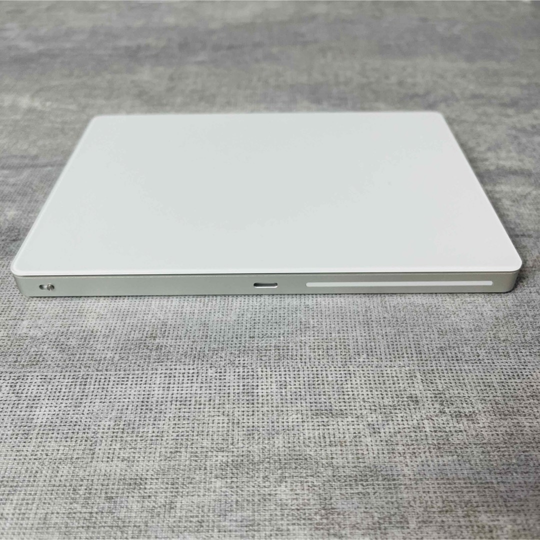 Apple(アップル)のApple Magic Trackpad2 A1535 マジックトラックパッド2 スマホ/家電/カメラのPC/タブレット(PC周辺機器)の商品写真