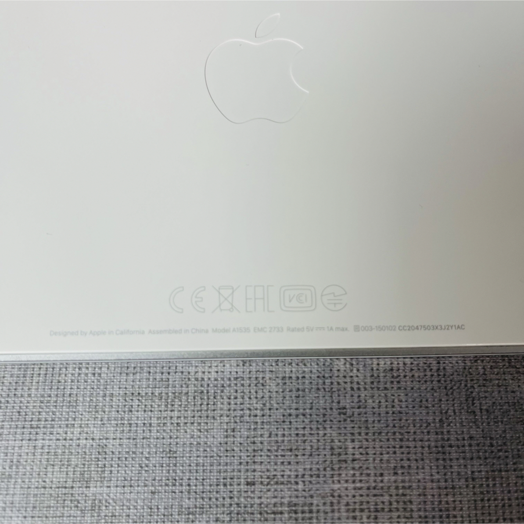 Apple(アップル)のApple Magic Trackpad2 A1535 マジックトラックパッド2 スマホ/家電/カメラのPC/タブレット(PC周辺機器)の商品写真