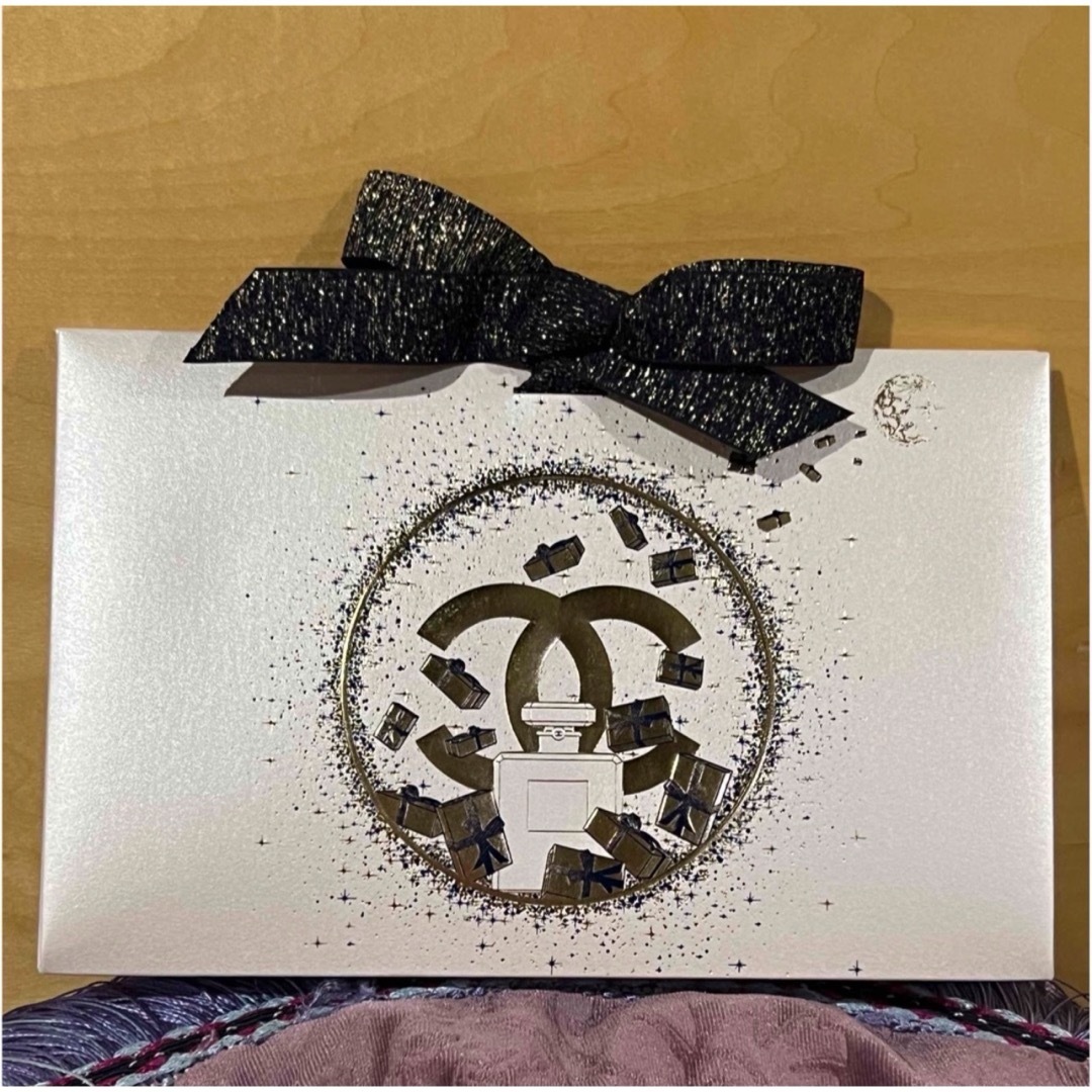 CHANEL - 限定【シャネル】ギフトボックス☆ホリデー CHANEL - 限定【シャネル】ギフトボックス☆ホリデー
