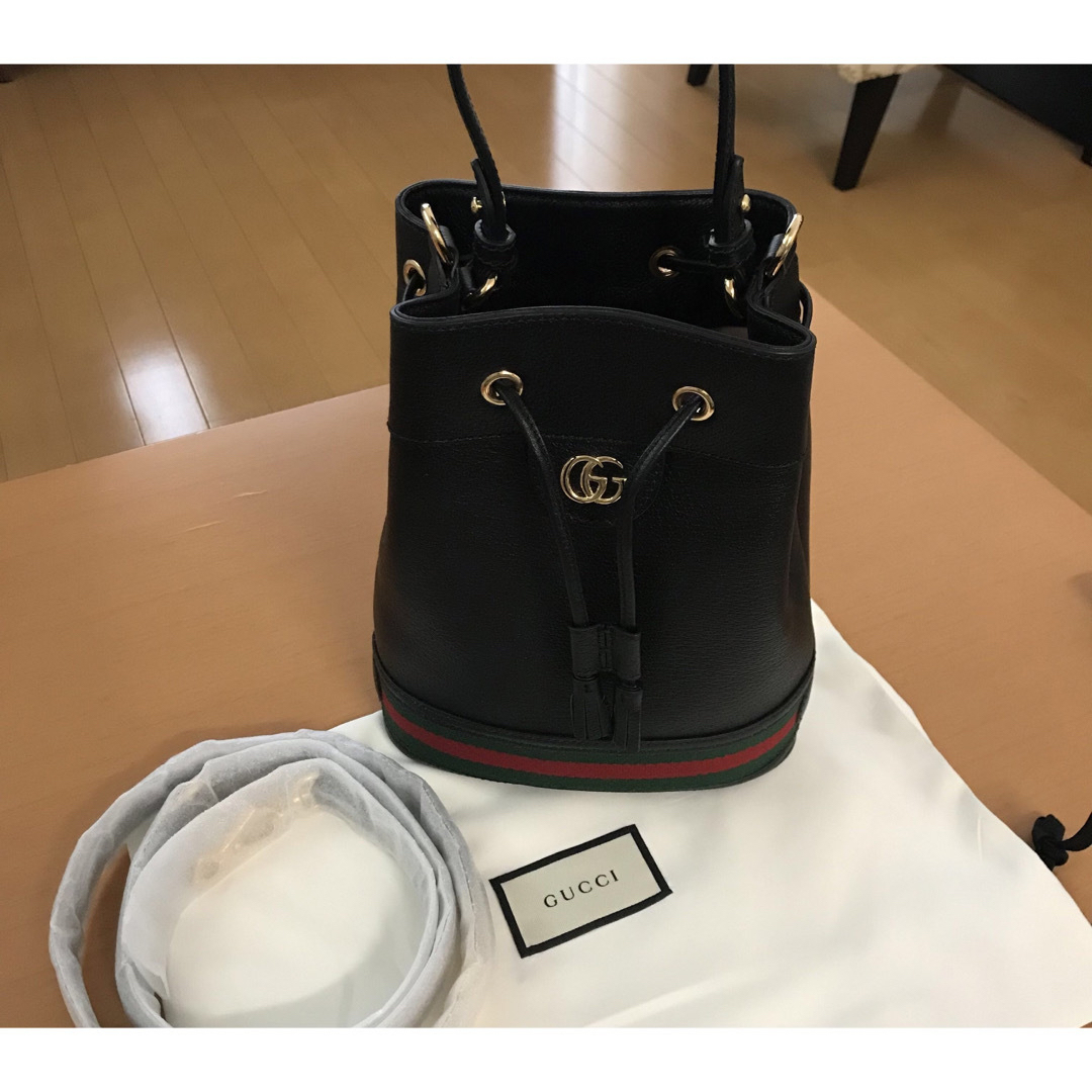 Gucci(グッチ)のGUCCI  スモールバケットバッグ　未使用 レディースのバッグ(ハンドバッグ)の商品写真