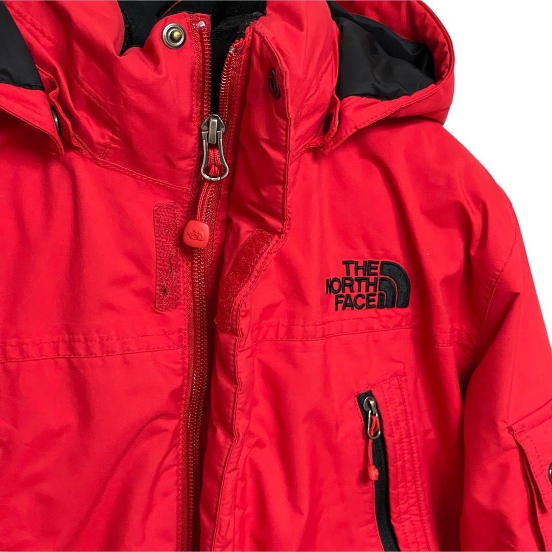 THE NORTH FACE(ザノースフェイス)の最終価格【大人気】ノースフェイスダウンジャケット150 レッド　ハイベント　 キッズ/ベビー/マタニティのキッズ服男の子用(90cm~)(コート)の商品写真