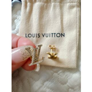 LOUIS VUITTON - ルイヴィトン ブックル LV イニシャル ピアス M80183 ...