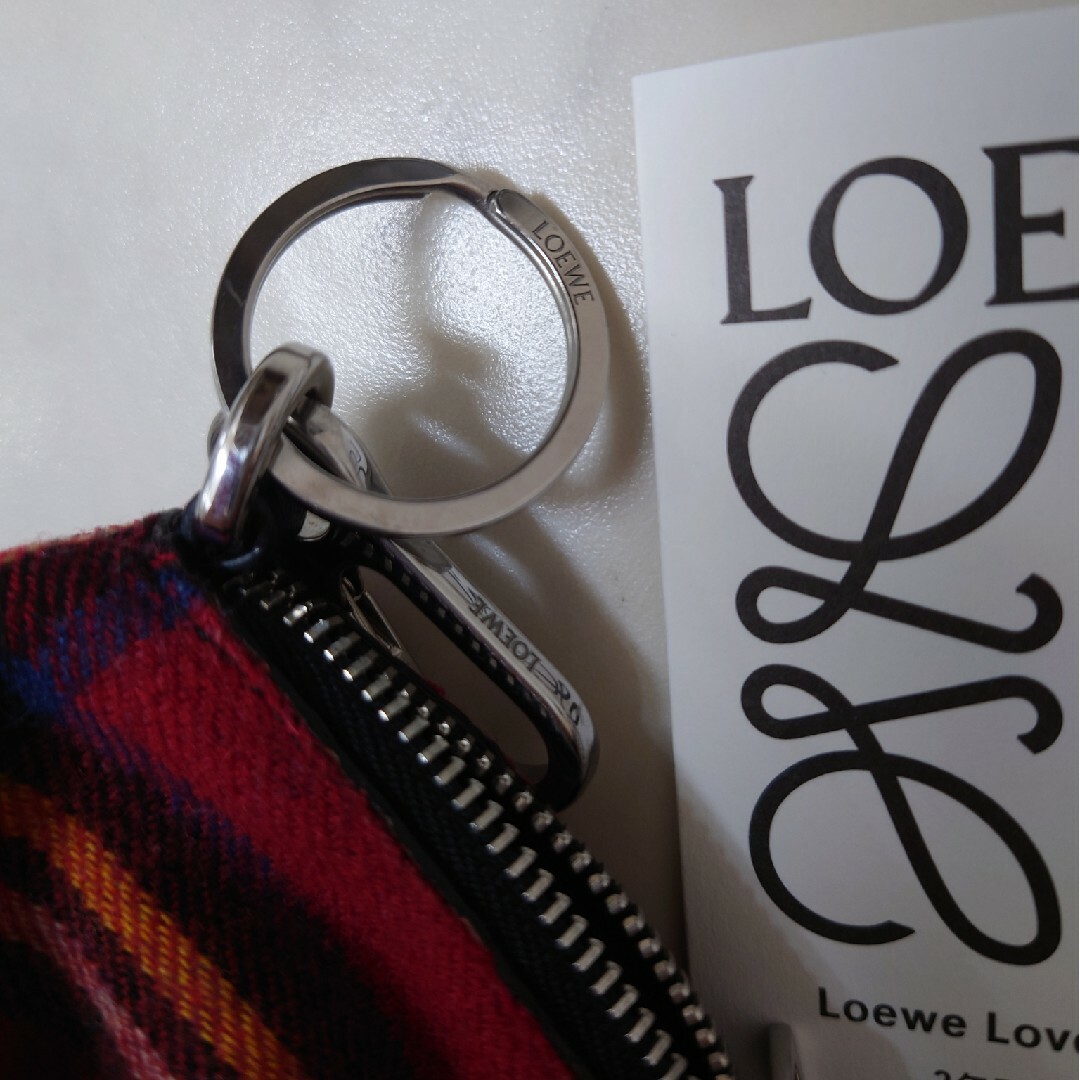 LOEWE(ロエベ)のLOEWE ロエベ コインケース キーホルダー 小銭入れ タータンチェック柄 レディースのファッション小物(コインケース)の商品写真