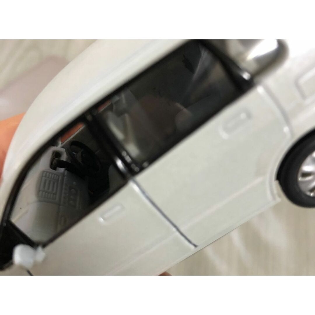 3-▲1/42スケール 2台セット スズキ SUZUKI MRワゴン 非売品 白 ホワイト シルバー  wagon タイヤヒビあり エンタメ/ホビーのおもちゃ/ぬいぐるみ(その他)の商品写真