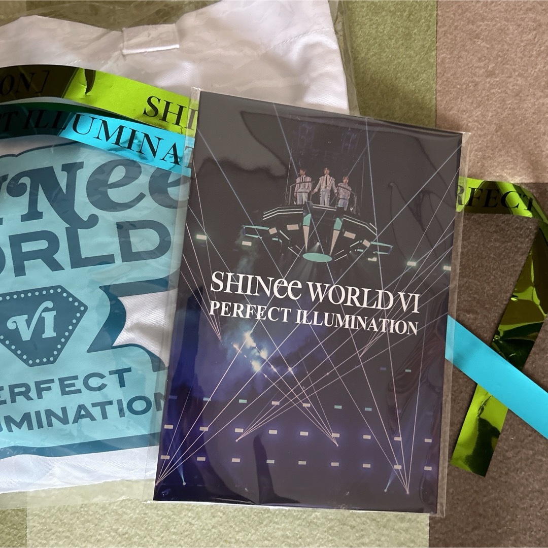 SHINee(シャイニー)の【未開封】SHINee アプグレ特典フォトブック付き エンタメ/ホビーのCD(K-POP/アジア)の商品写真