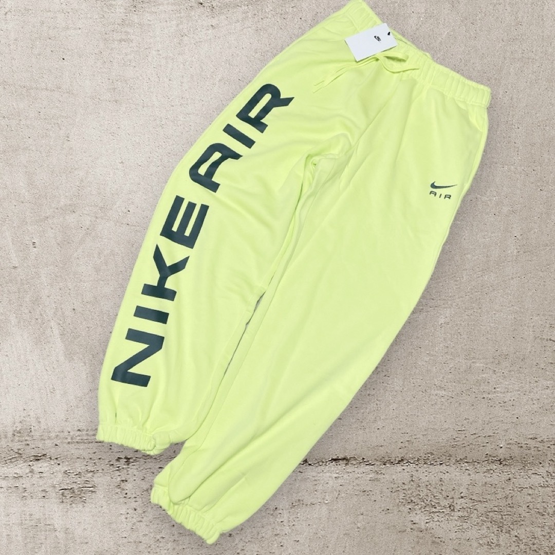 NIKE(ナイキ)の新品★定価10230円★NIKE★ロングパンツ★オーバーパンツ★XLサイズ レディースのパンツ(その他)の商品写真