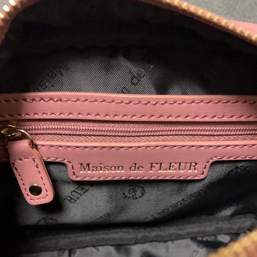 Maison de FLEUR(メゾンドフルール)のMaison de FLEUR メゾンドフルール モノグラム ショルダーバッグ レディースのバッグ(ショルダーバッグ)の商品写真