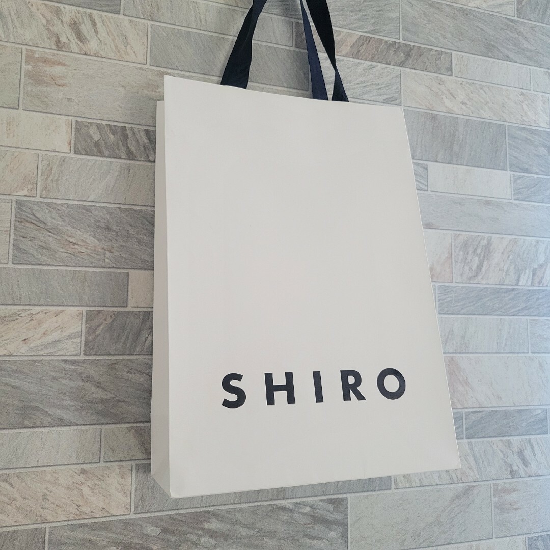 shiro(シロ)のSHIRO シロ　紙袋　ショッパー　ショップ袋　ブランド袋 レディースのバッグ(ショップ袋)の商品写真