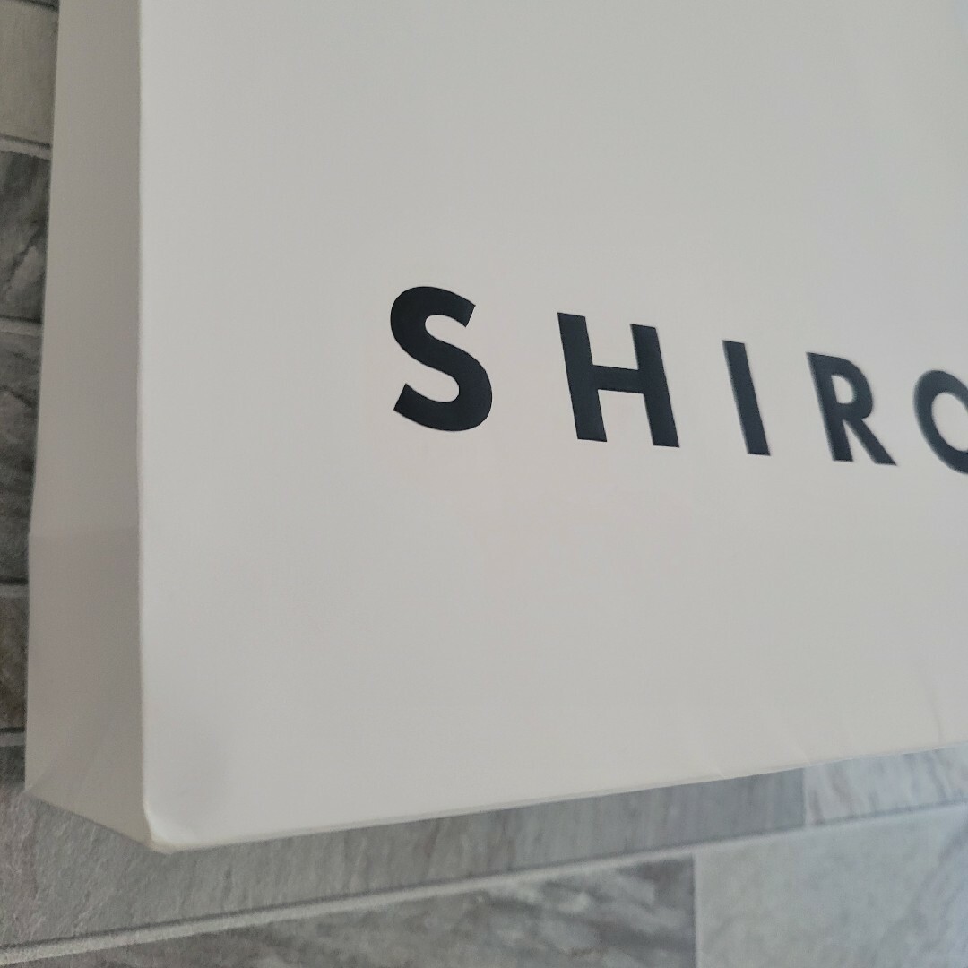 shiro(シロ)のSHIRO シロ　紙袋　ショッパー　ショップ袋　ブランド袋 レディースのバッグ(ショップ袋)の商品写真