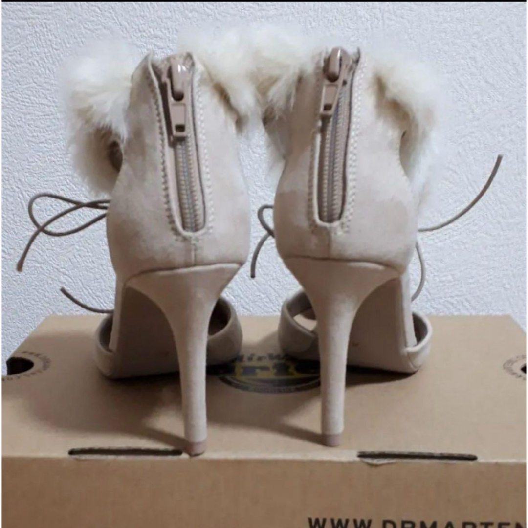 RANDA(ランダ)のRANDA ファー付きパンプス レディースの靴/シューズ(ハイヒール/パンプス)の商品写真