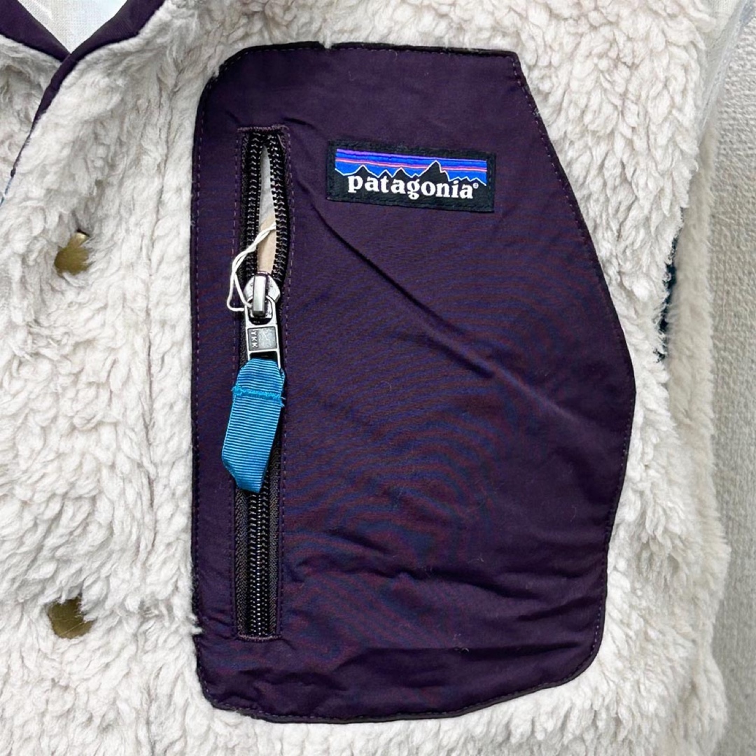 patagonia(パタゴニア)の新品 パタゴニア メンズ リバーシブル ビビーダウンベスト ブルー XLサイズ メンズのジャケット/アウター(ダウンベスト)の商品写真