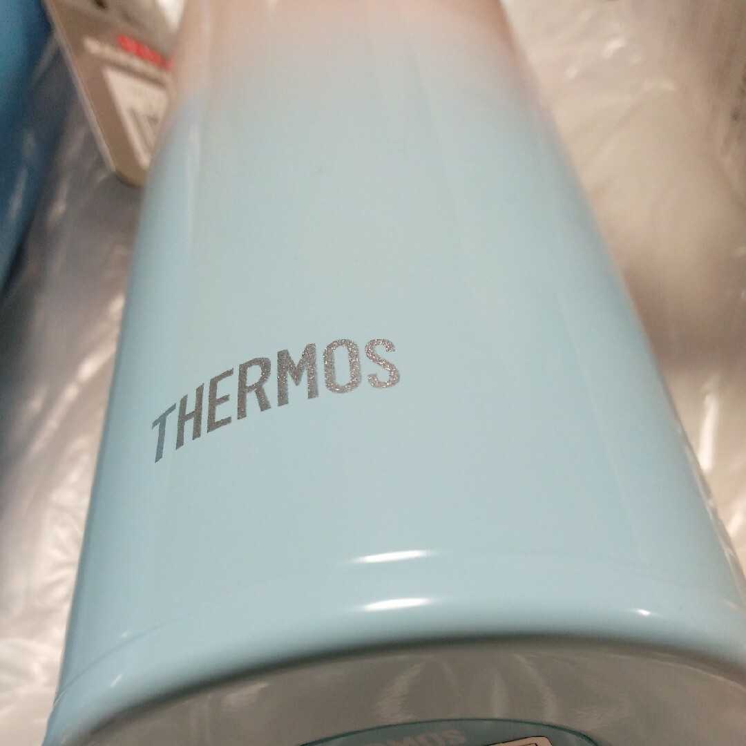 THERMOS(サーモス)のサーモス ケータマグ ピンクグラデーション ライトブルー スポーツ飲料OK 水筒 インテリア/住まい/日用品のキッチン/食器(弁当用品)の商品写真