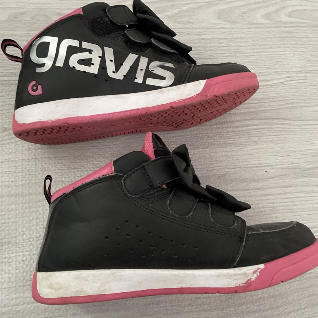 gravis(グラビス)のグラビス　gravis キッズ 靴　スニーカー 23cm ピンク キッズ/ベビー/マタニティのキッズ靴/シューズ(15cm~)(スニーカー)の商品写真